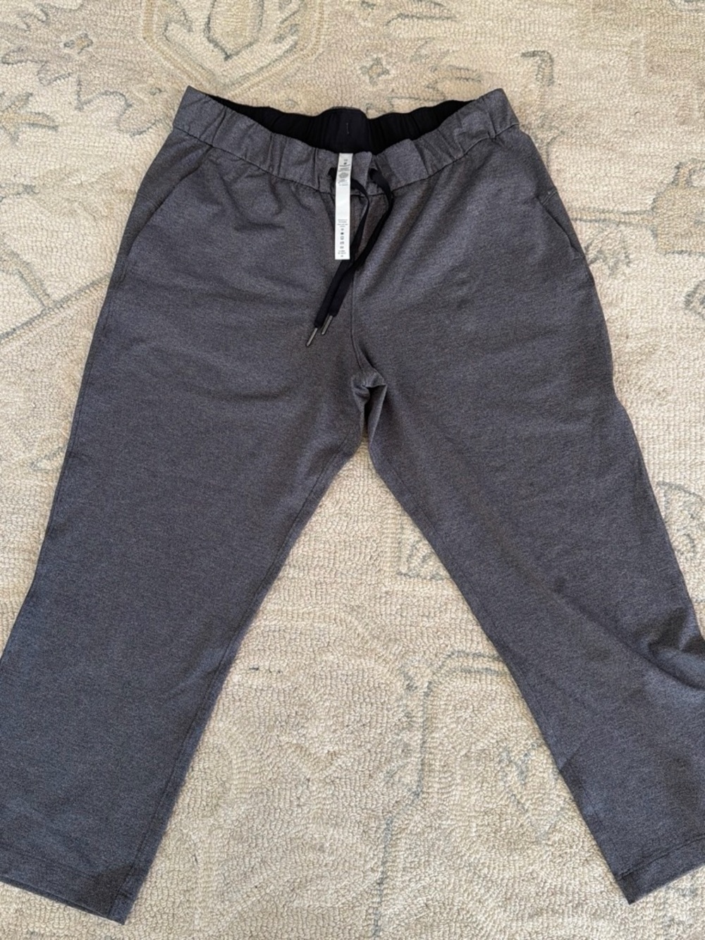 lululemon athletica Women’s Dark Charcoal Jogger Capri